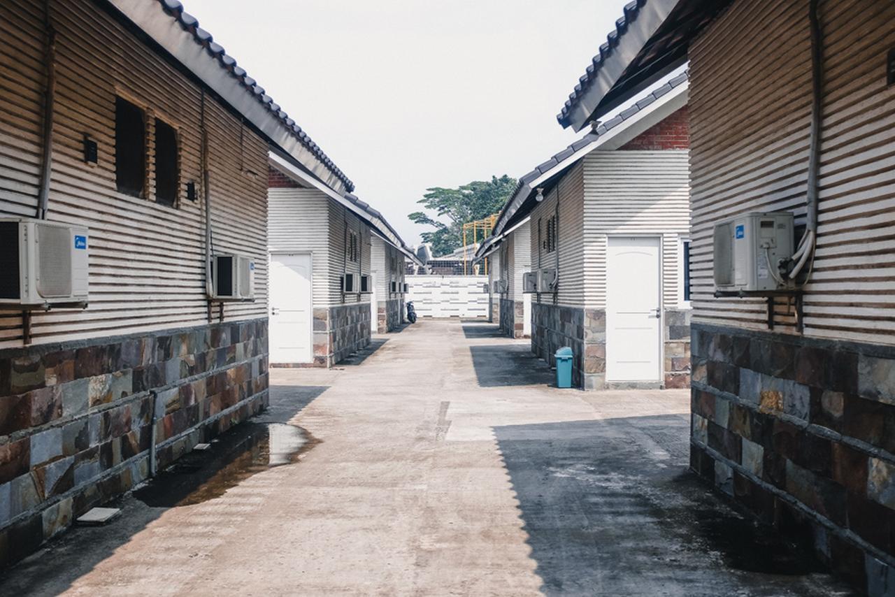 RedDoorz near Sirkuit Sentul Hotel Bogor Bagian luar foto